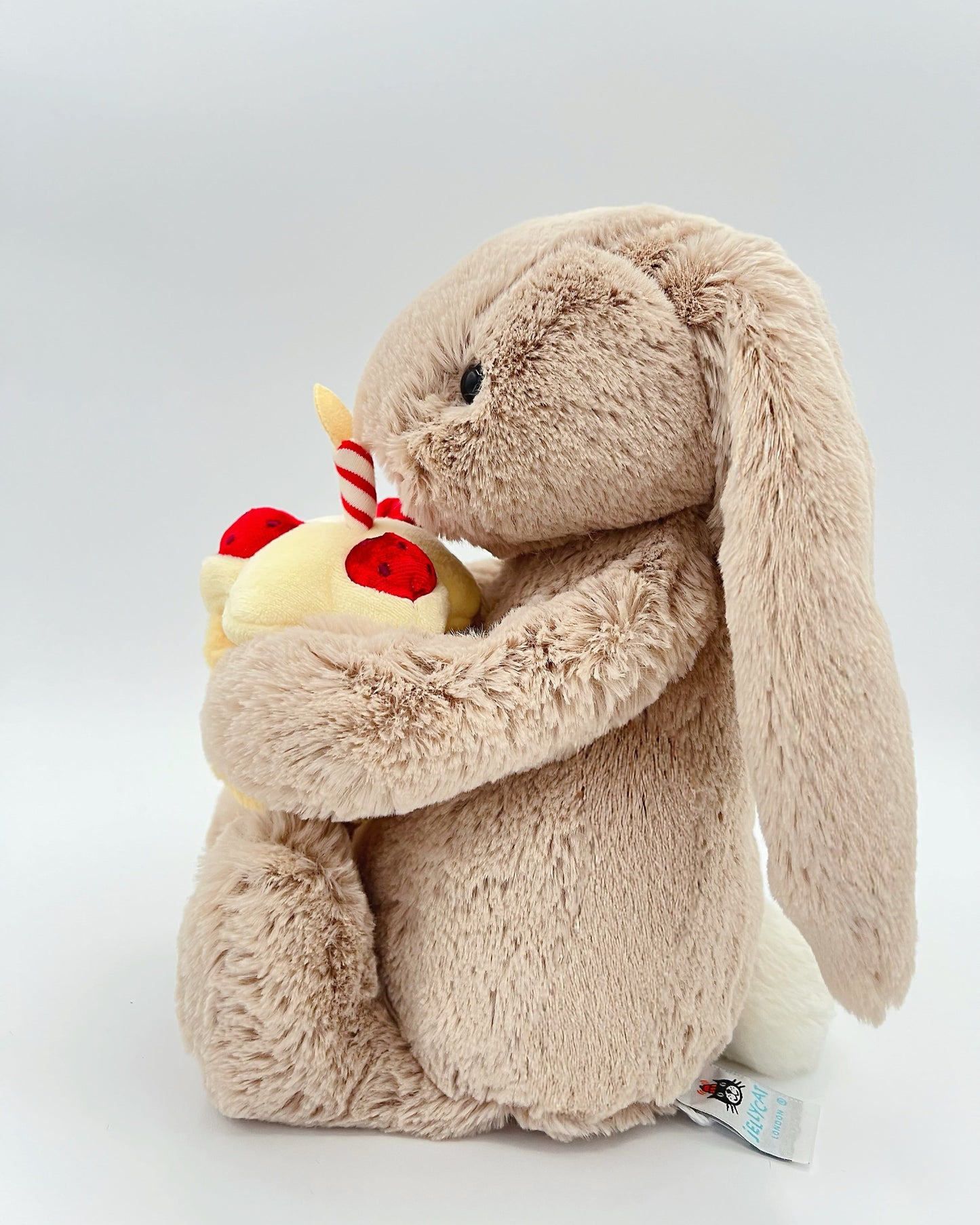 Bashful Beige Bunny 'Birthday'