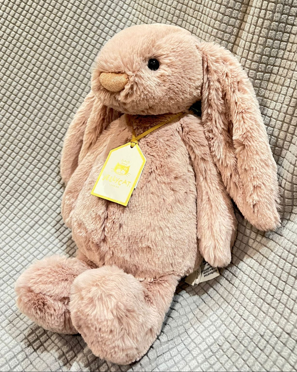 Bashful Luxe Bunny Rosa